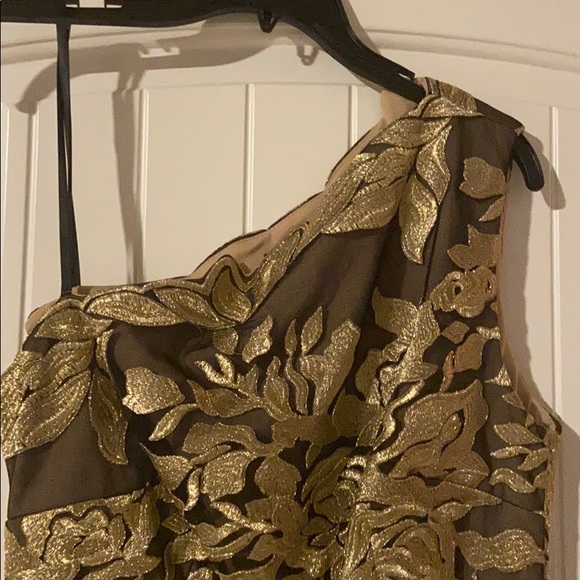 Dress - Picture 2 of 7